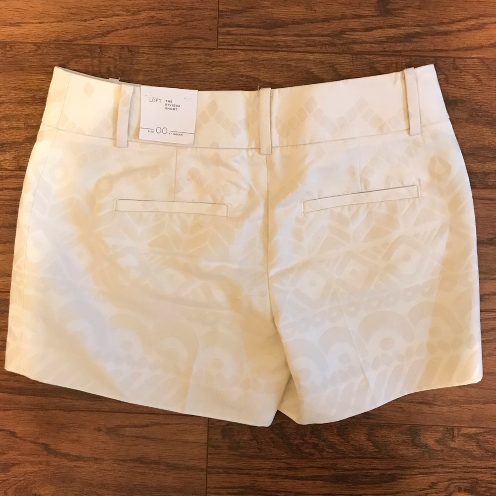 LOFT Riviera Shorts with Soft White Pattern π€ - Picture 3 of 6